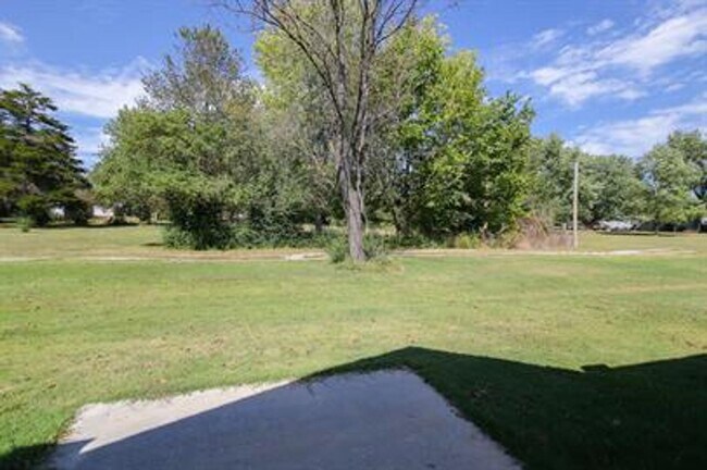 Building Photo - Beautiful Home in Rogers