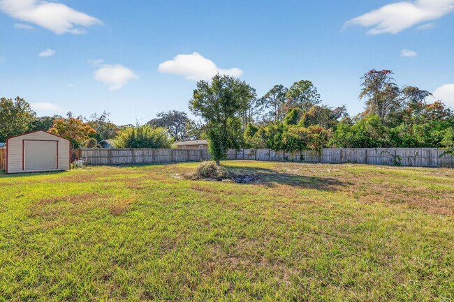 Building Photo - Charming and spacious home for rent in Leesburg!