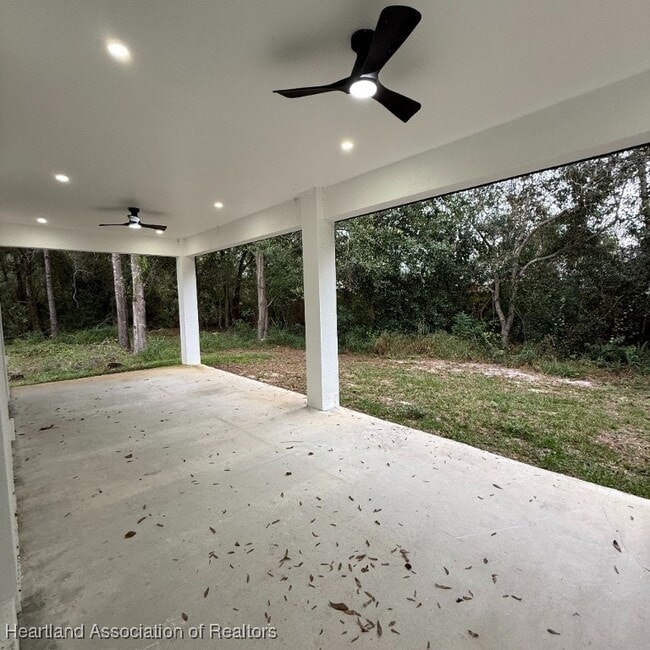 Building Photo - 2011 W Falcon Rd