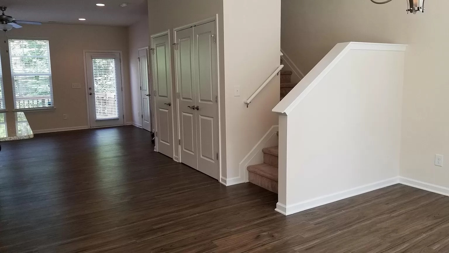 Building Photo - Room in Townhome on Sharonbrook Dr