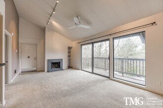 Building Photo - 1 BD Westside Portland Condo near Washington Park