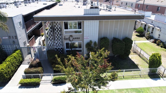 Building Photo - Don Capri