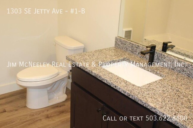 Building Photo - Lower level 2 bed/ 1 bath with 1 Assigned ...