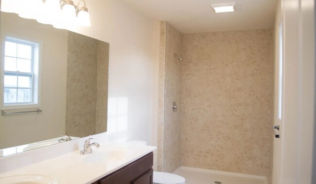 Building Photo - 291 Crystal Ln