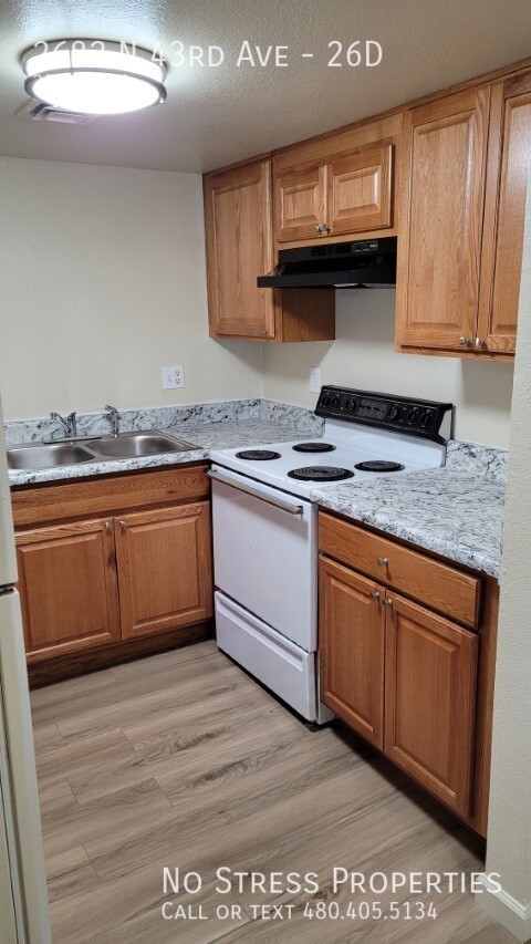 Primary Photo - 2682 N 43rd Ave