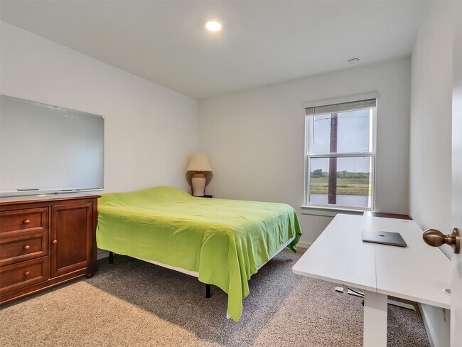 Building Photo - 12304 Churchill downs Dr