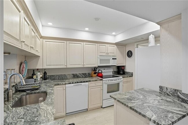 Building Photo - 25900 Hickory Blvd