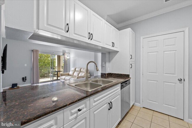 Building Photo - 12100 Garden Grove Cir