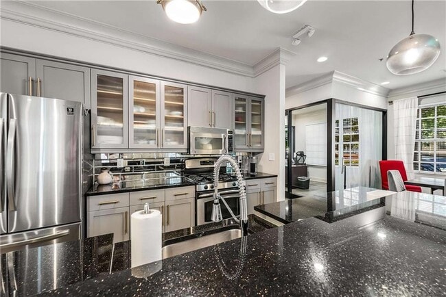 Building Photo - 1055 Piedmont Ave NE