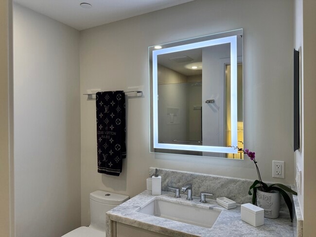 Building Photo - 197 Holokahiki Ln