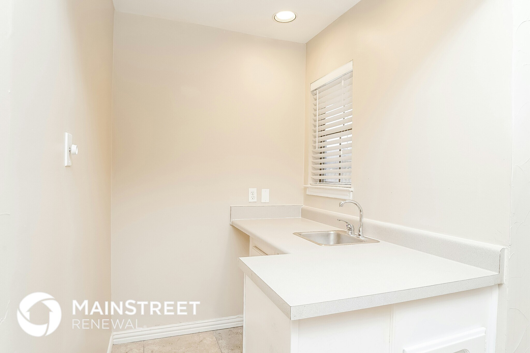 Building Photo - 4202 High Mesa Ct