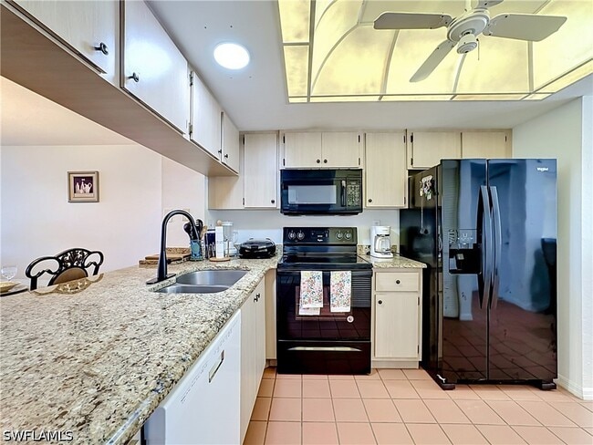 Building Photo - 15171 Cedarwood Ln