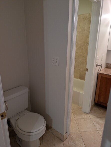 Building Photo - 40 Prince St