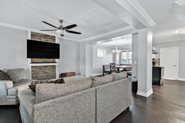 Building Photo - 827 S 22nd St