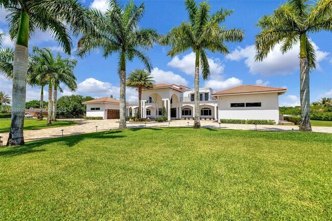 Building Photo - 4610 SW 178th Ave