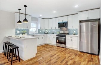 Building Photo - 495 S Clinton St