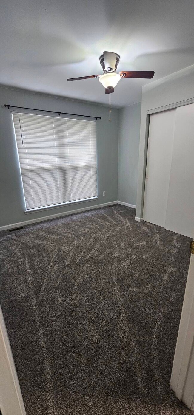 Building Photo - 1170 Karon Dr