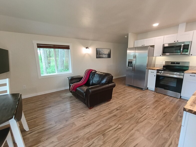 Building Photo - 14 Wapiti Way