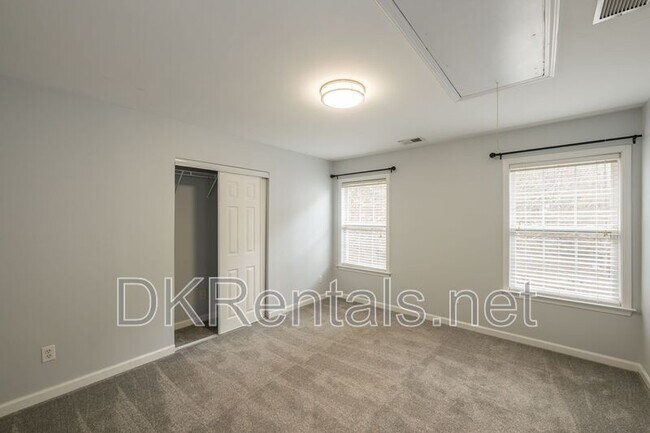 Building Photo - 5192 Centennial Creek View NW