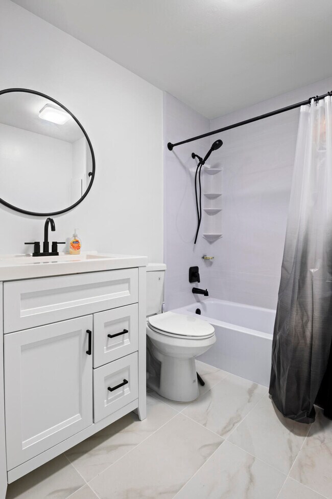 Building Photo - 2270 NE 68th St