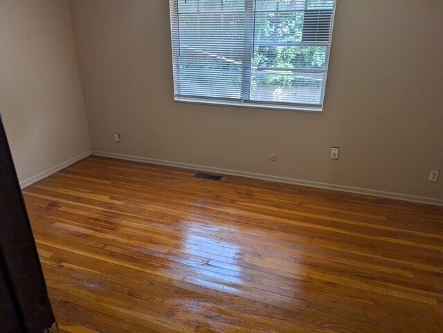 Building Photo - 2812 E 10th St