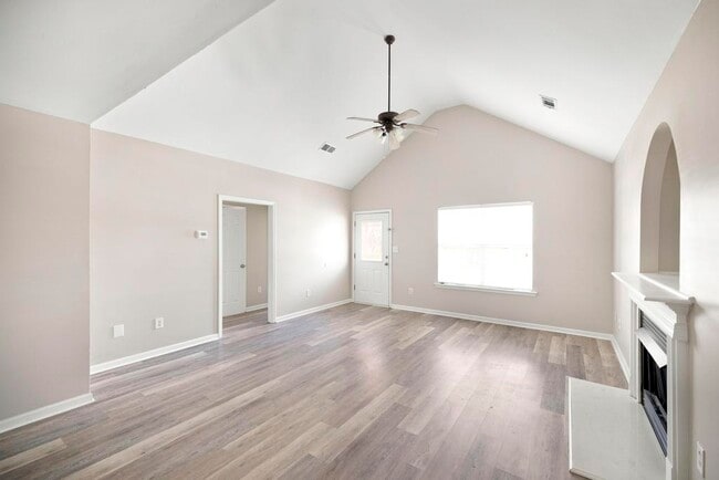 Building Photo - 104 Cello Ln