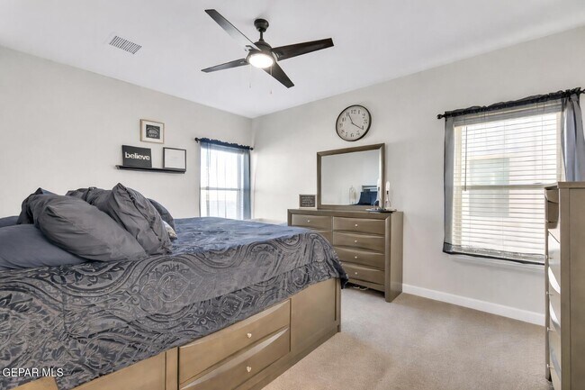 Building Photo - 13841 Paseo De La Luna Ave