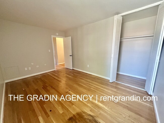 Building Photo - 1805 Grandin Rd SW