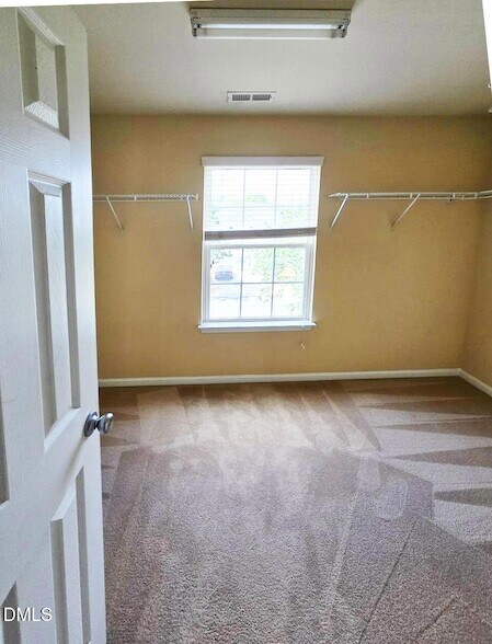 Building Photo - 105 Chandler Springs Dr