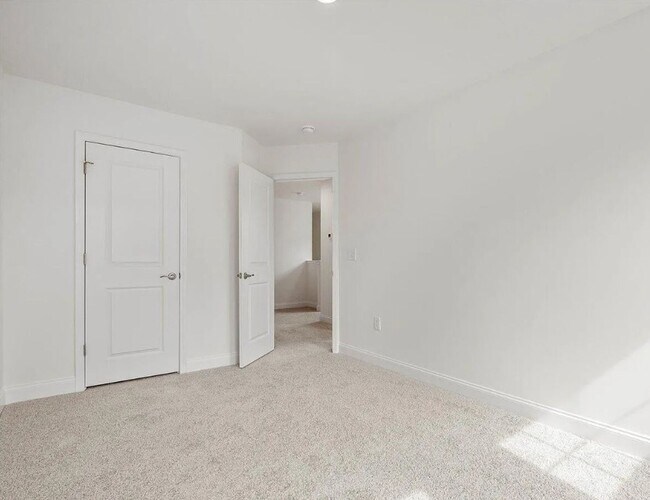 Building Photo - 53 Lavender Ln