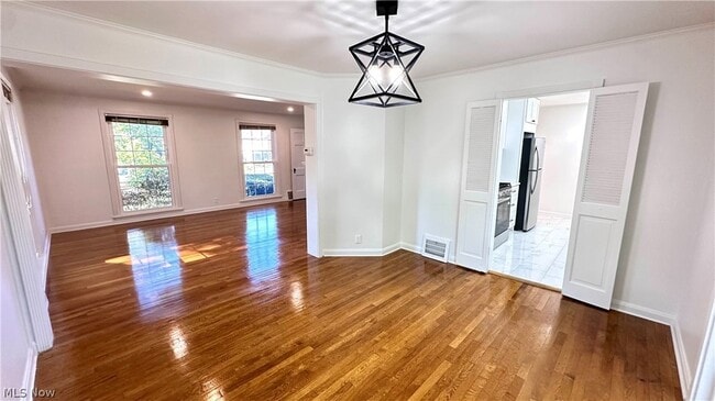 Building Photo - 1271 Hereford Rd