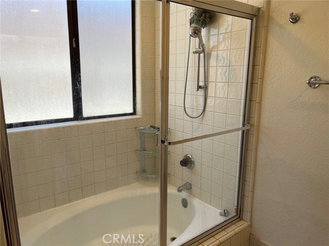 Building Photo - 24314 Cruise Cir Dr