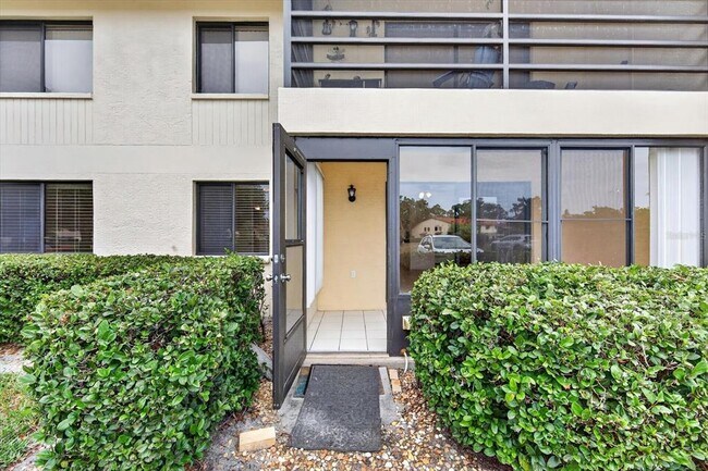 Building Photo - 5735 Gardens Dr