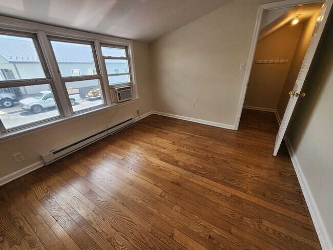 Building Photo - 5176-5178 Greenvillage Road