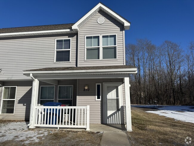 Building Photo - Pheasant Run Townhomes