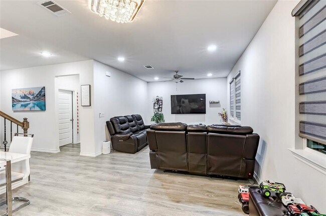 Building Photo - 149 Andesite Trl