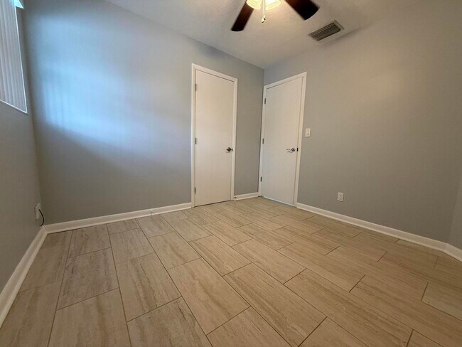 Building Photo - 2640 Bridgeman Rd