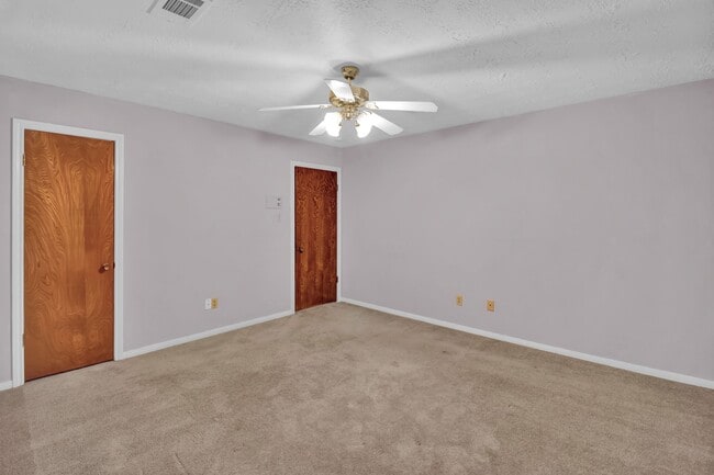 Building Photo - 5703 Havenwoods Dr