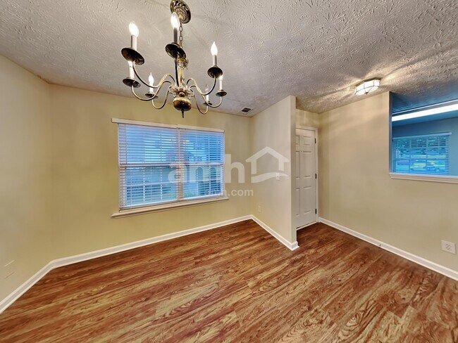 Building Photo - 293 Windcroft Ln NW