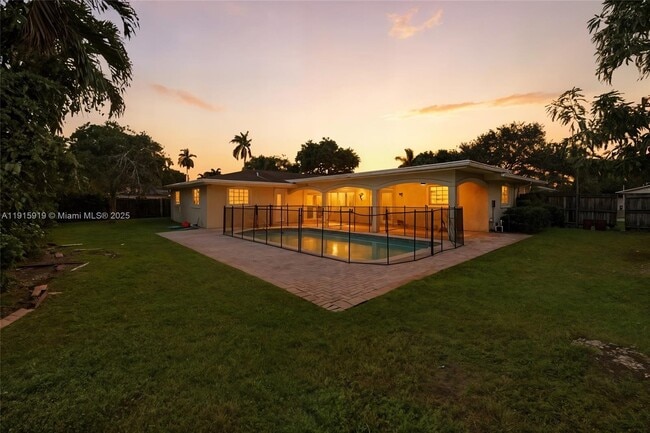 Primary Photo - 7240 NW 7th St