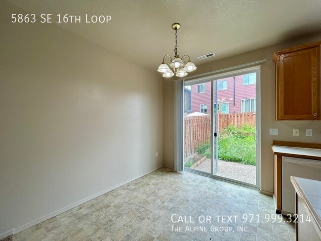 Building Photo - 5863 SE 16th Loop