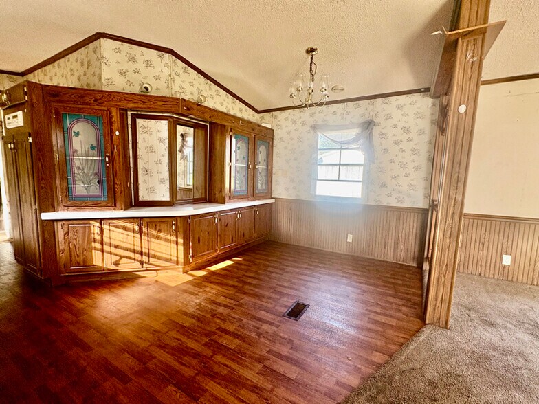 Building Photo - 1054 Pecan Dr