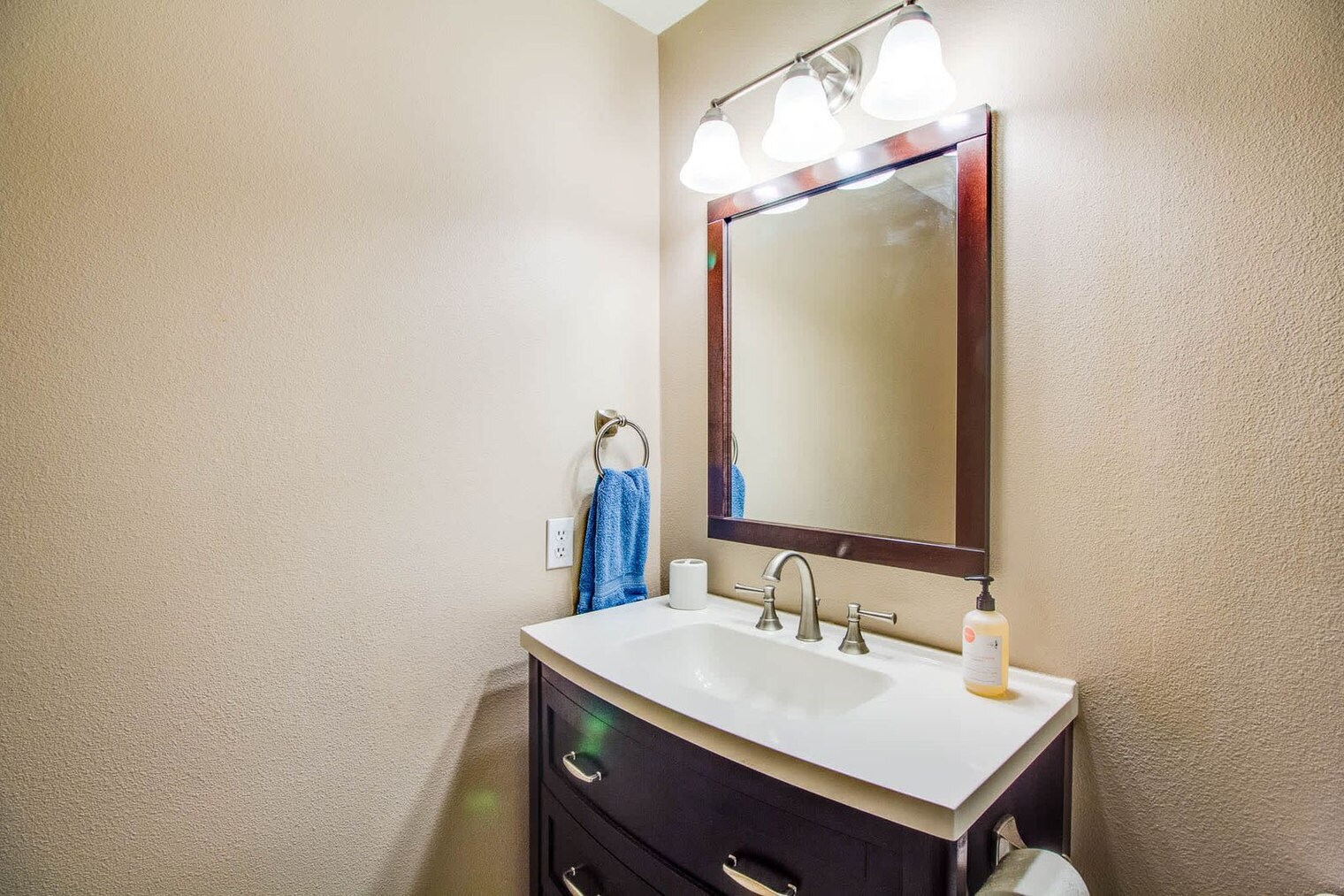 Building Photo - 17184 Island Loop Way