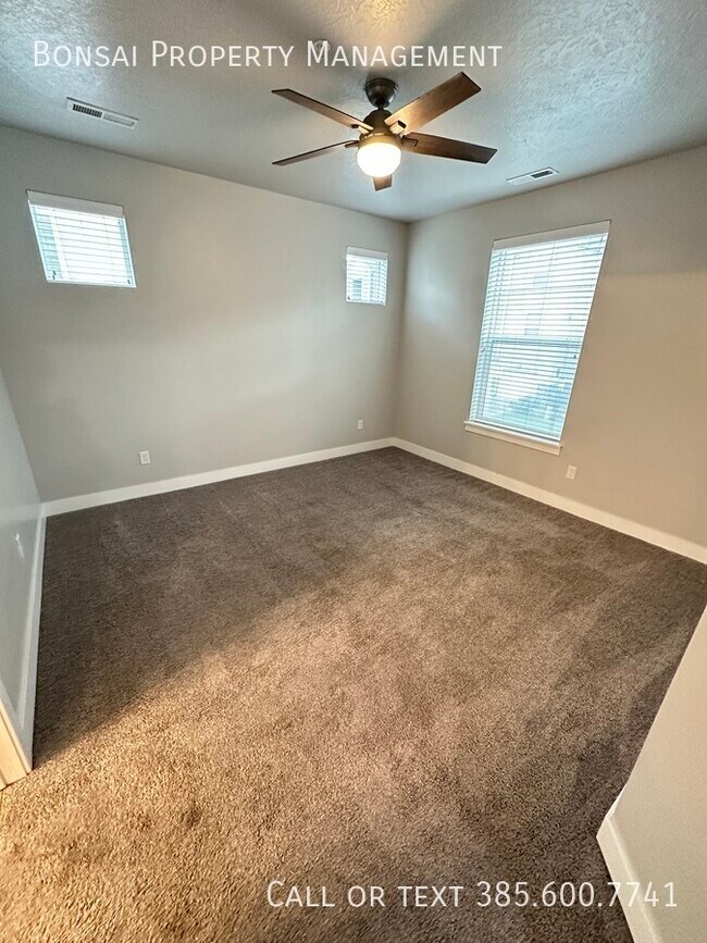 Building Photo - 14472 S Selvig Way