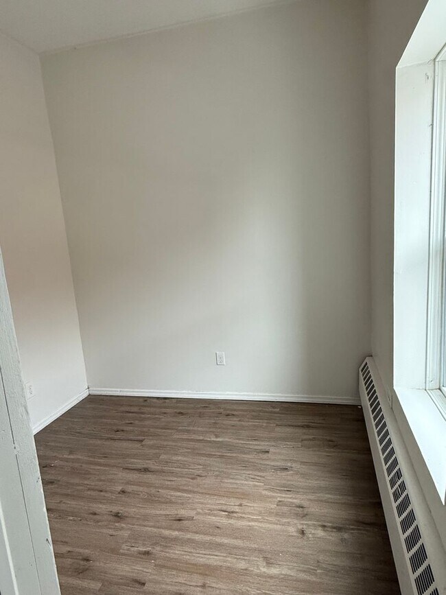 Building Photo - ST Paul