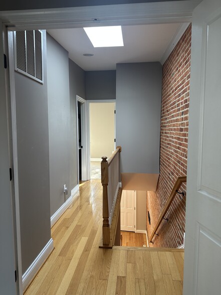 Building Photo - 1013 Patapsco St