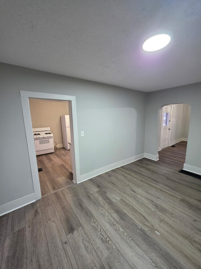 Building Photo - 1008 Kenilworth Ave