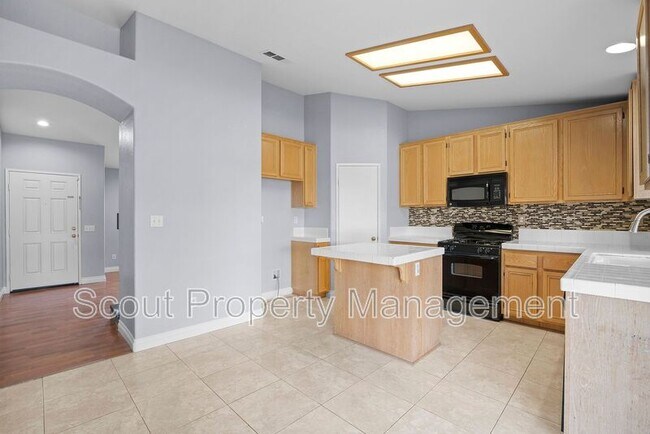 Building Photo - 31654 Granville Dr