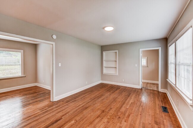 Building Photo - 4808 Court I