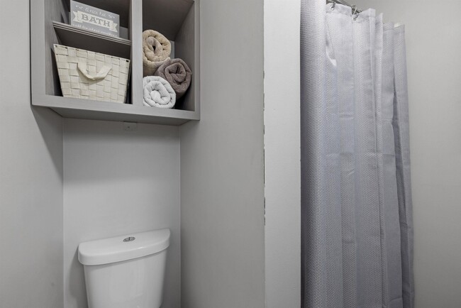 Building Photo - 792 Grove St